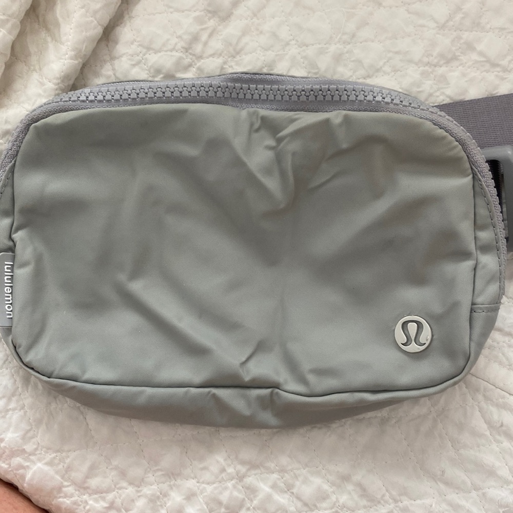 Lululemon belt bag